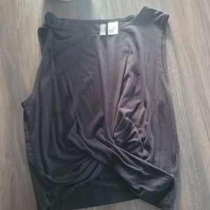 H&M black crop top